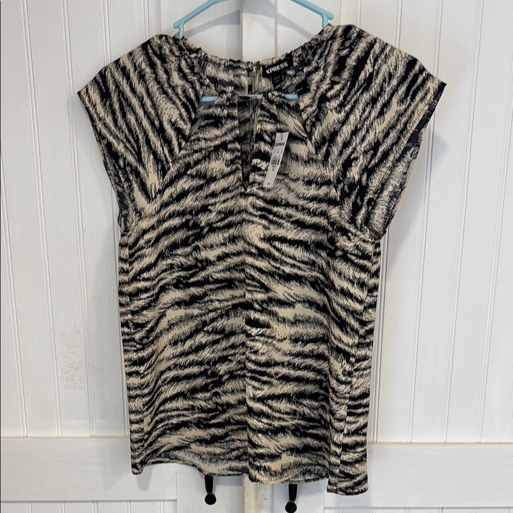 Express Stylish, Zebra Print, sleeveless top W/keyhole front & back size XXS